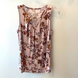Women’s Sleeveless Top
